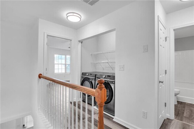 Building Photo - 2827 Creek Bottom Ct