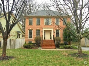 Building Photo - Miraculous & Palatial 5 Bedroom 3.5 Bathro...