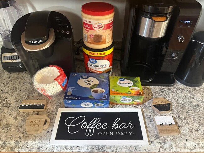 Building Photo - 609 Carlsbad St