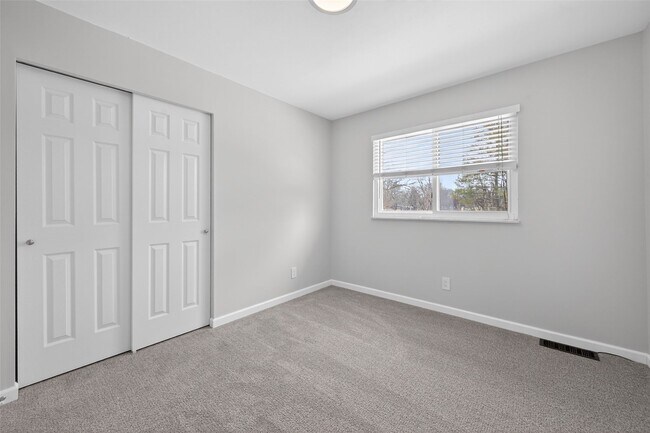 Building Photo - 1203 Dorne Dr