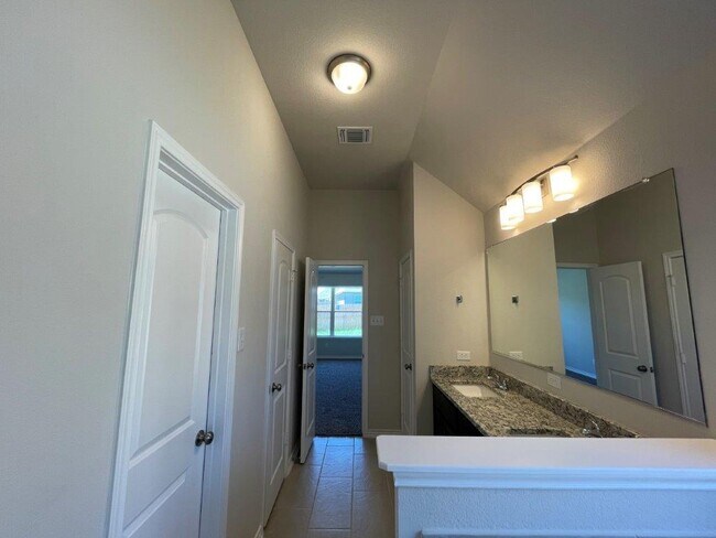 Building Photo - 7726 Merry Oaks Cv