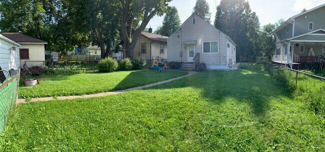 Building Photo - Beautiful Single Family home