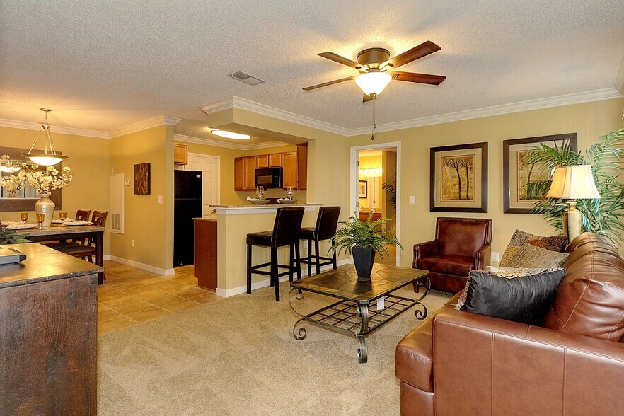 Aventine at Forest Lakes Apartment Homes 100 Old Village Way Oldsmar