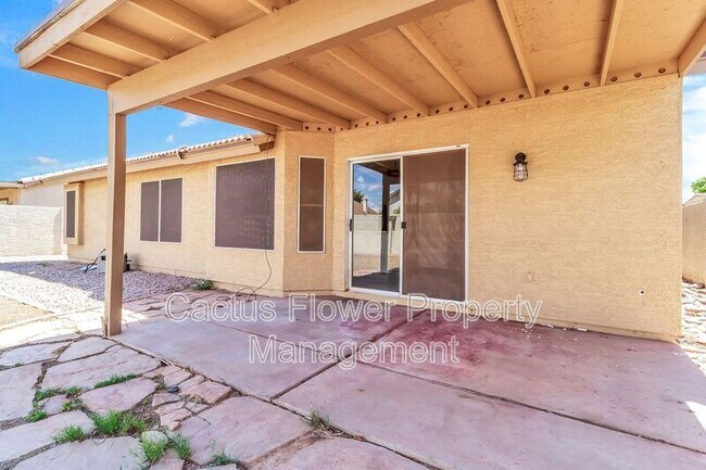 Building Photo - 1132 E Harbor View Dr