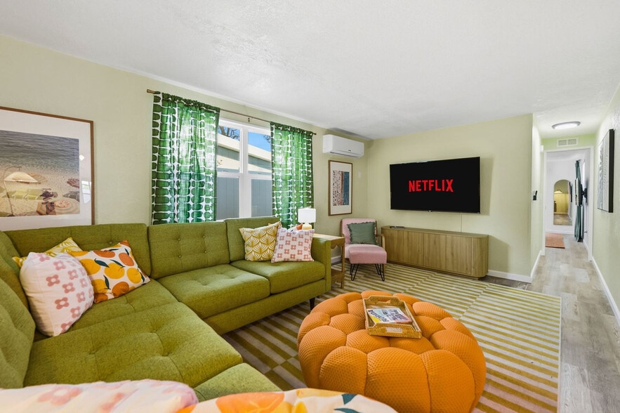 Building Photo - 3116 Karen Ave