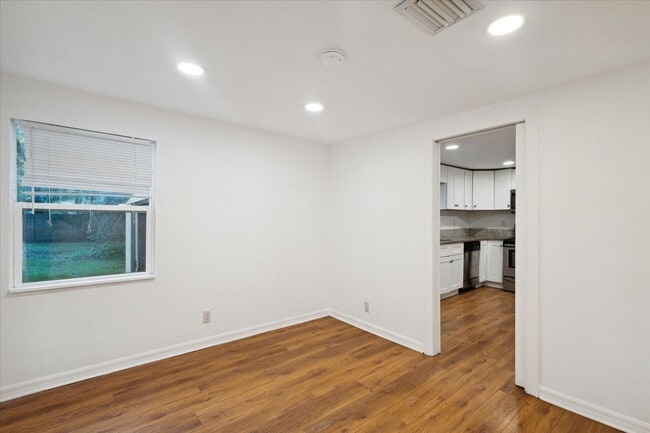 Building Photo - 20031 Oakdale Ave