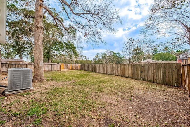 Building Photo - 635 Tarpaulin Way