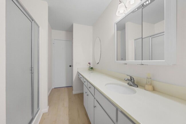 Building Photo - Wonderful Location & Value in Oceana 55+ Community