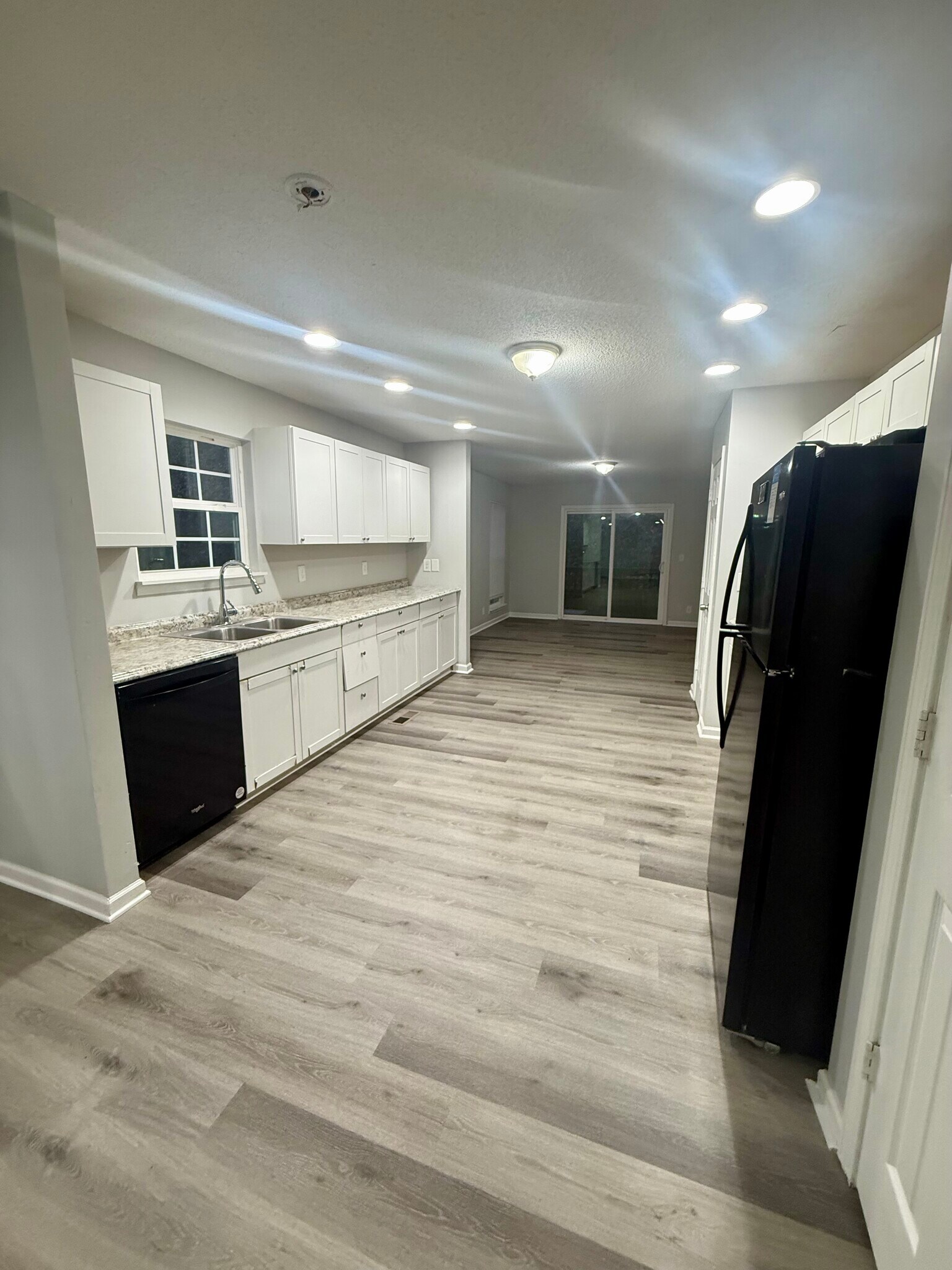 Building Photo - 3158 16th Ave