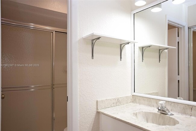 Building Photo - 1361 Cottonwood Cir