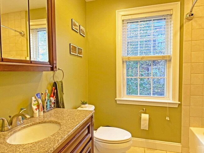 Building Photo - 375 Lowell Ave