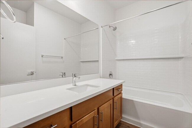 Building Photo - 6117 Bridgecross Dr