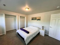 Building Photo - 546 E Delno Dr