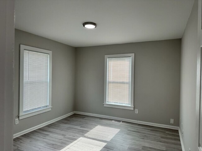 Building Photo - 4808 Hoyle Dr