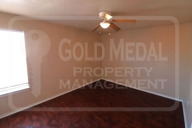 Building Photo - 2806 Cantabrian Dr