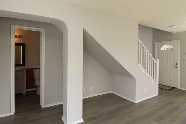 Building Photo - 12912 Latchwood Ln