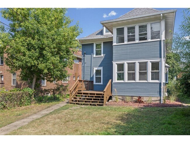 Building Photo - 892 Marshall Ave