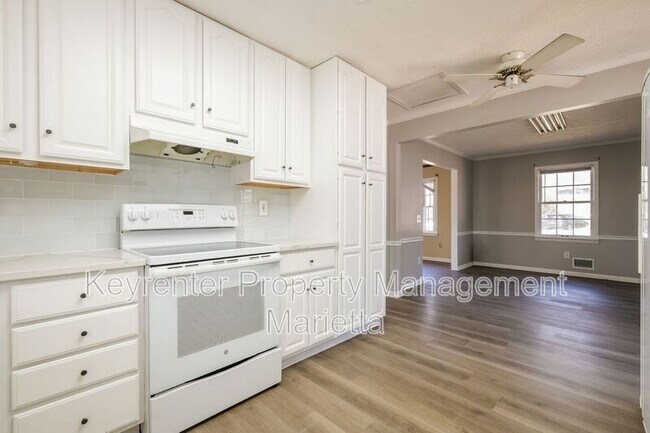 Building Photo - 480 Debra Dr