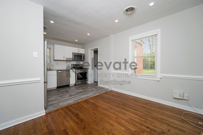 Building Photo - 9020 Weldon Dr
