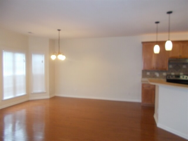 Building Photo - 225 Mott Rd