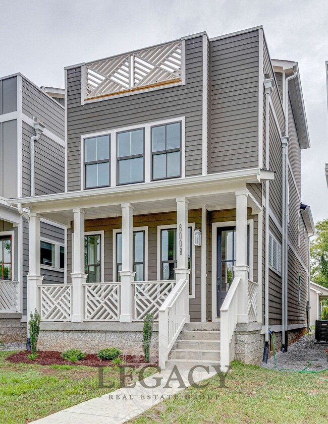 Building Photo - 600 45th Ave N