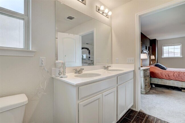 Building Photo - 104 Black Alder St