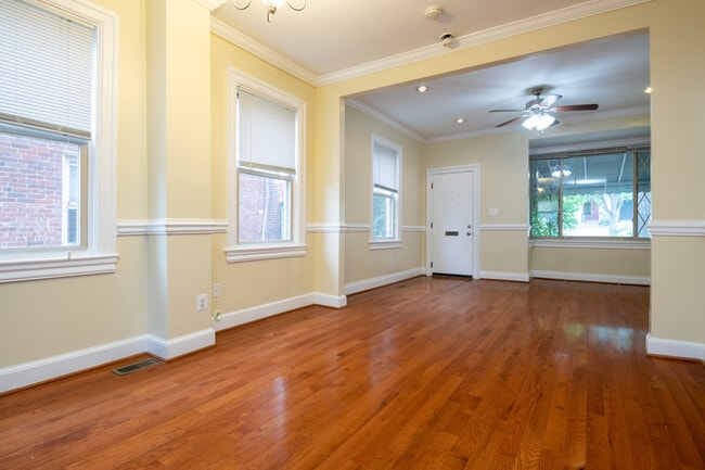 Building Photo - 524 Somerset Pl NW