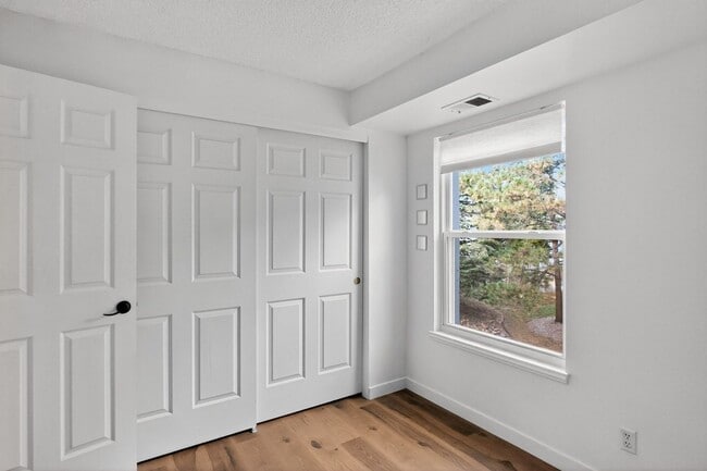 Building Photo - 2575 S Syracuse Way