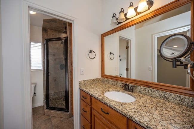 Building Photo - 8004 Old Barn Dr