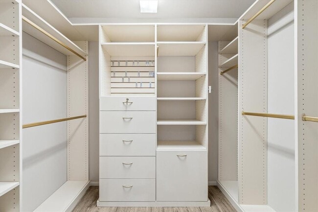 Building Photo - 2929 Buffalo Speedway