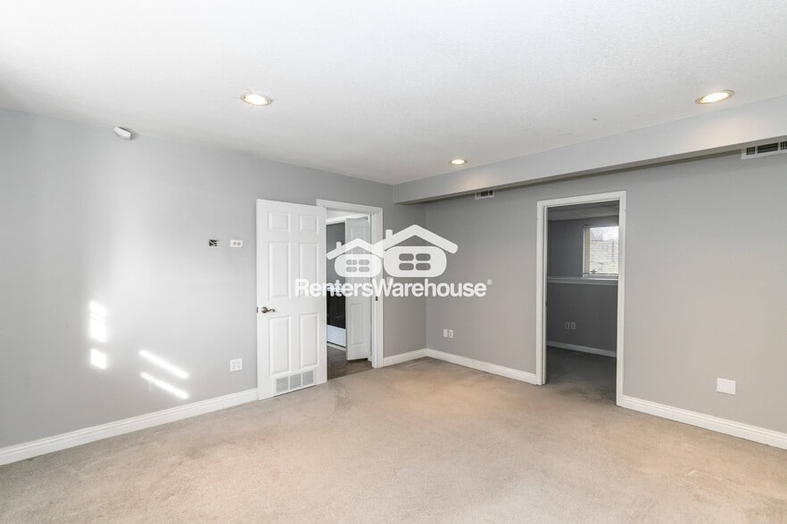 Building Photo - 12523 Logan