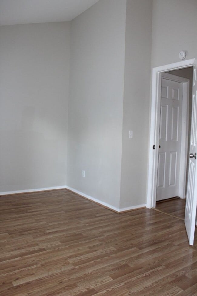 Building Photo - Dakota Station - 2 BR/2BA Condo!