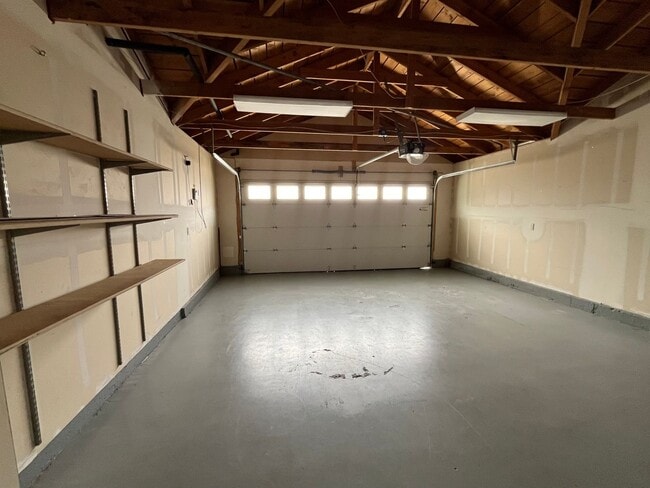 Building Photo - Perfect Home In A Cul De Sac ~ 3 Bedroom /...