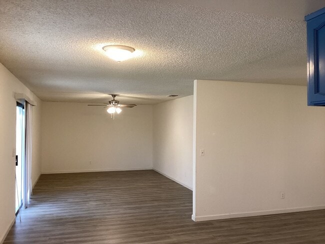 Building Photo - 16385 N D St