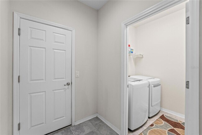 Building Photo - 3443 Sagebrush St