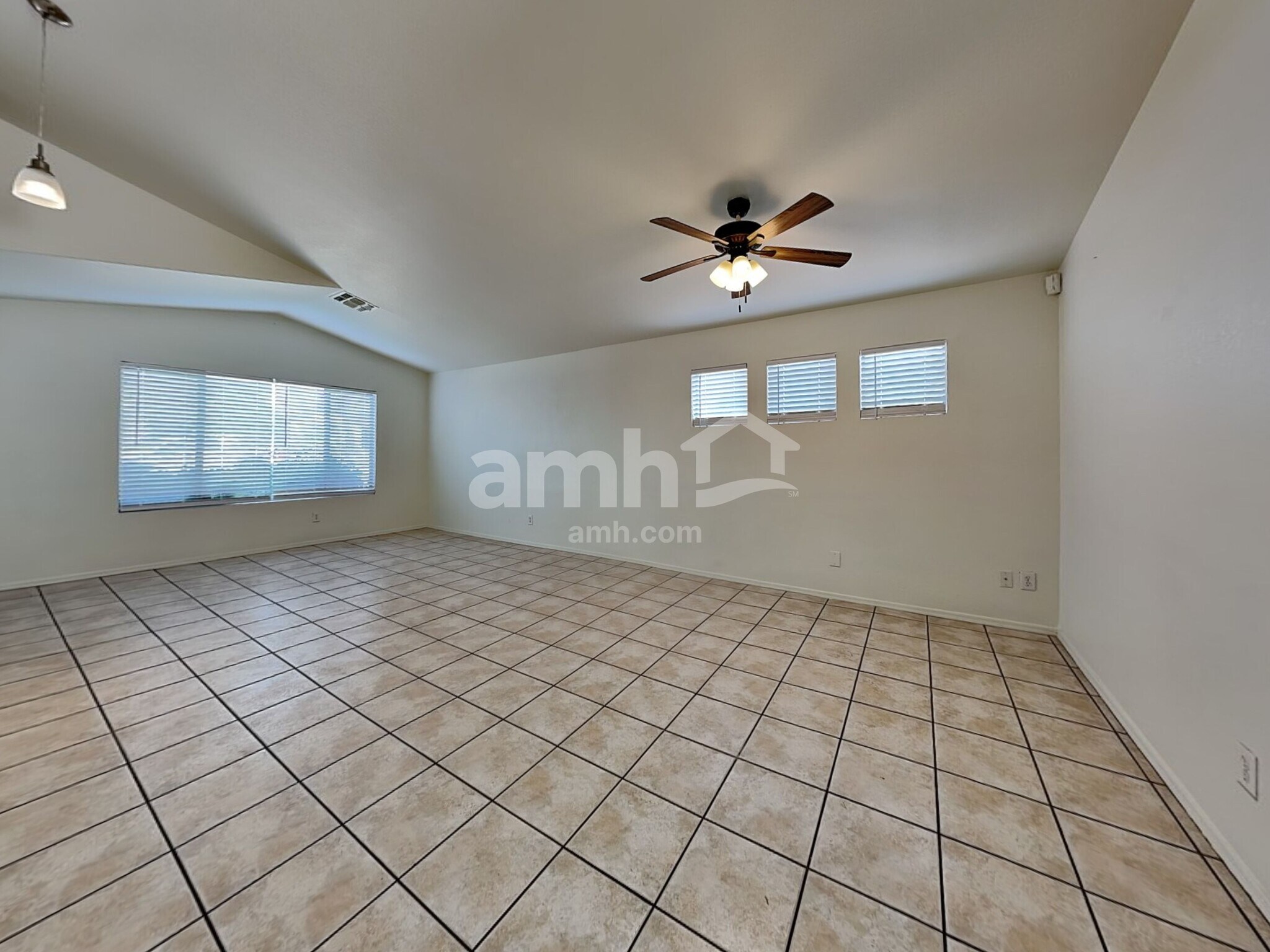 Building Photo - 8544 N 112th Ave