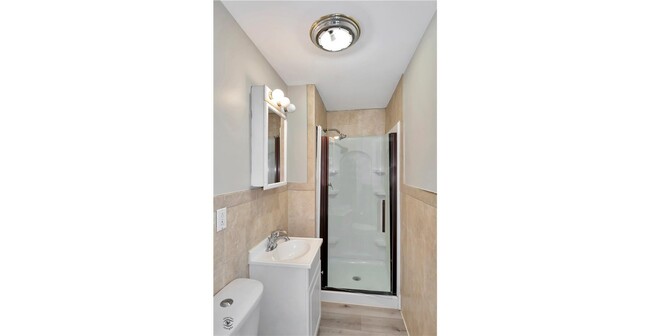 Building Photo - 75 Castle Coombe Ct