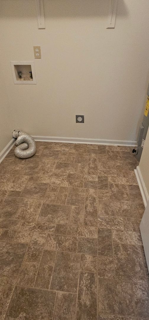 Building Photo - Stop Looking, Start Living!! Apply today