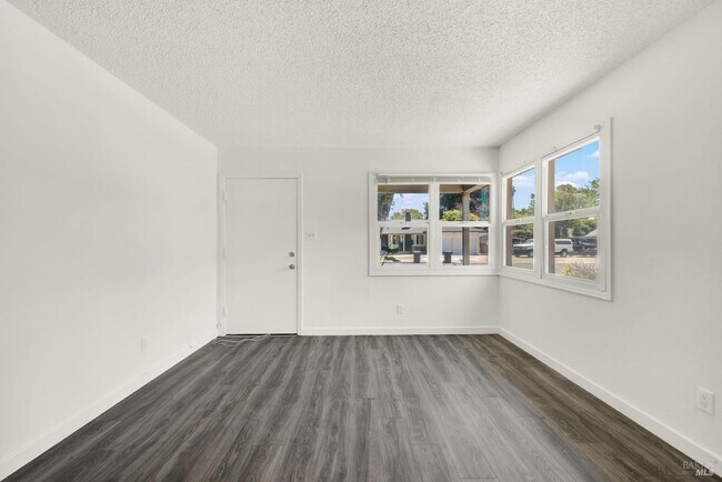 Building Photo - Salling - 1421 Clay Street