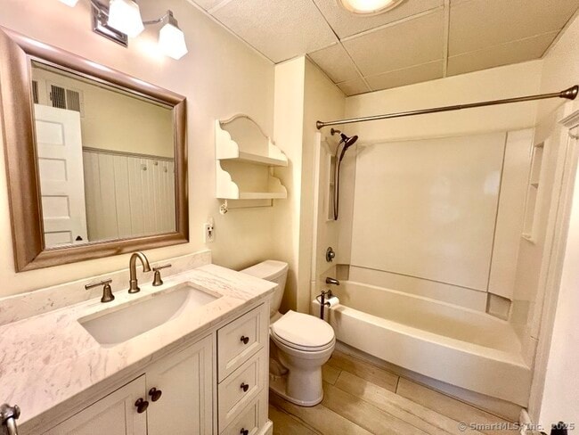 Building Photo - 38 Harborside Dr