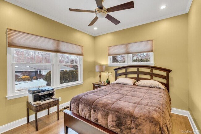 Building Photo - 300 Fiddler Ln