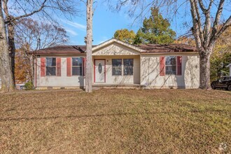 Building Photo - Newly Renovated 3Bedroom/2Bath Home in Whi...