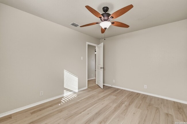 Building Photo - 8810 Double Oak