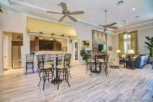 Building Photo - 151 Sword Fern Pl