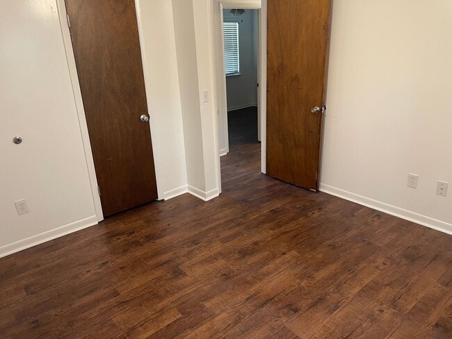 Building Photo - House on nice lot in Beauregard!