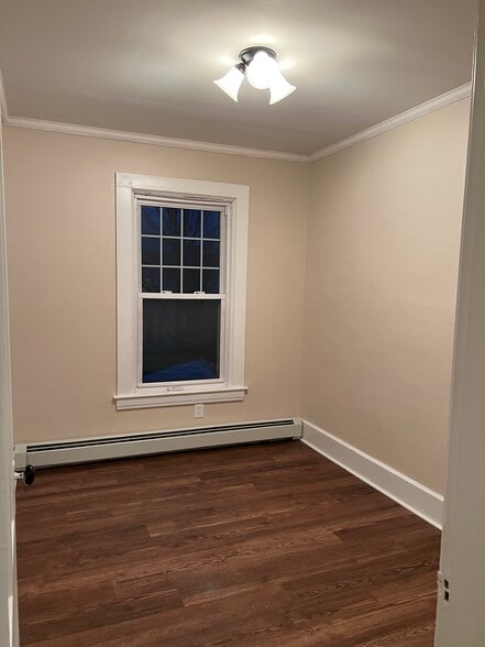 Second floor office/study - 8 Grove St