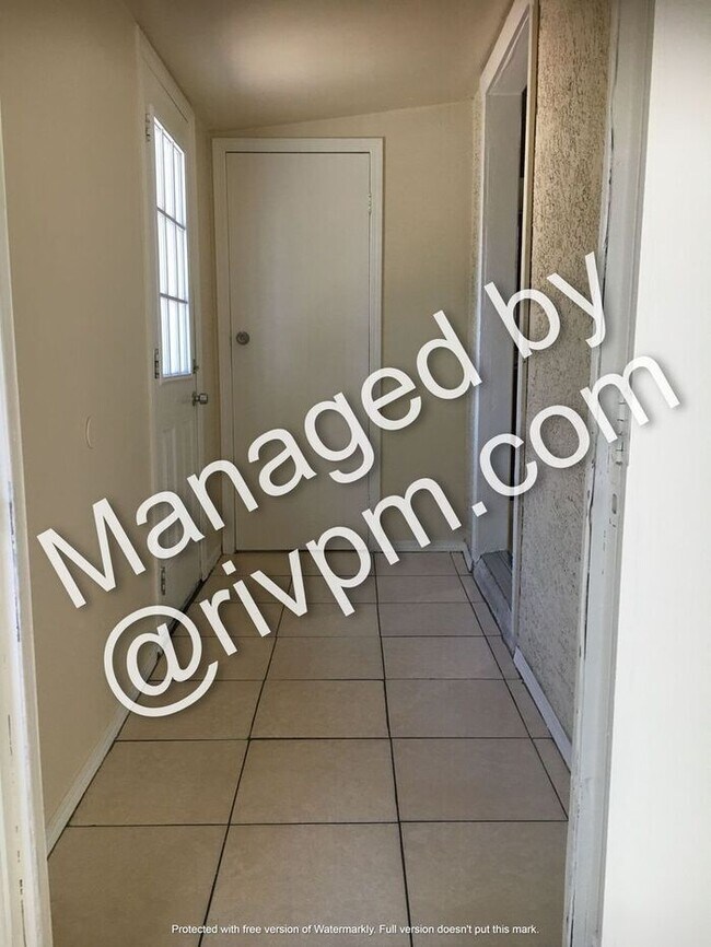 Building Photo - MOVE IN NOW!