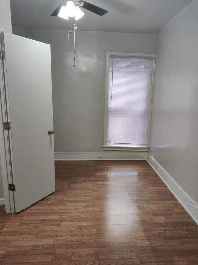 Building Photo - 2170 Conlyn St