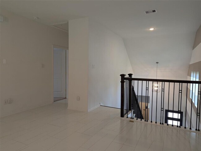 Building Photo - 10503 Dolce Ln
