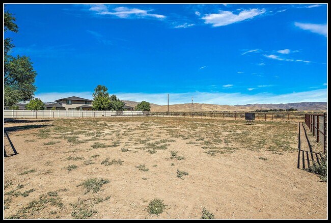 Building Photo - 3 Acre Horse Ranch & Home Rental SE Boise ...